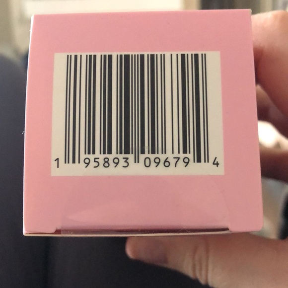 Kiramoon Silkie Cleanser Non-Drying + Removes Makeup - Picture 8 of 11